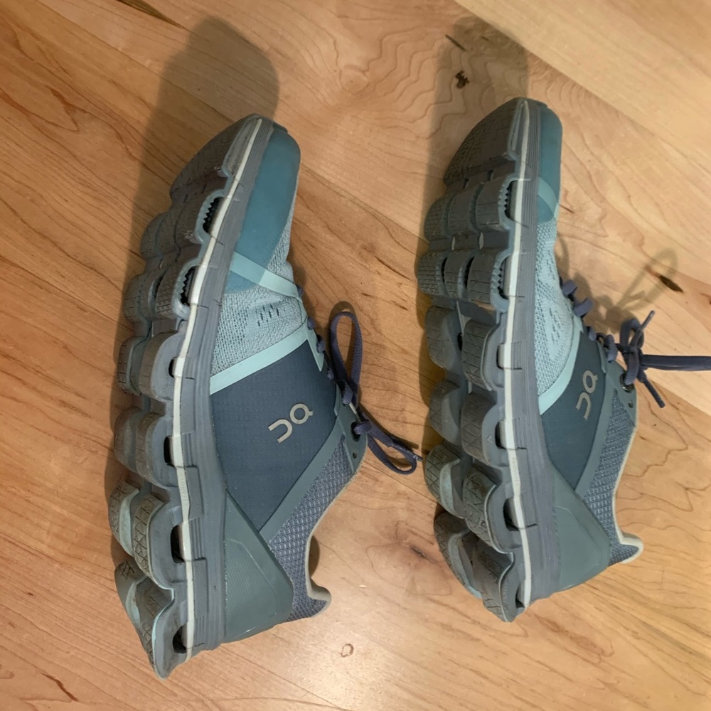Cloud running shoes